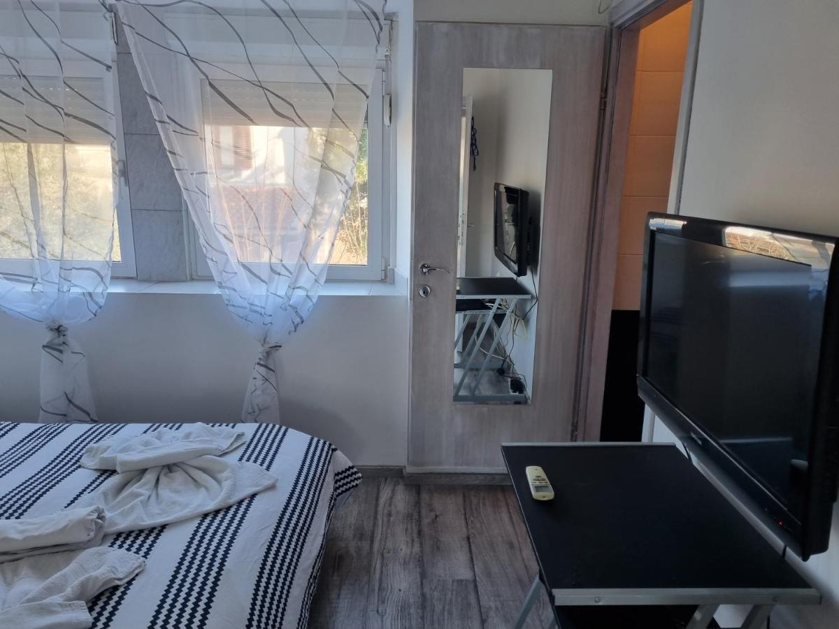 Guest House Roki & Diva (Adults Only) Задар Екстериор снимка
