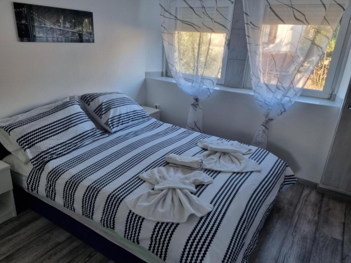 Guest House Roki & Diva (Adults Only) Задар Екстериор снимка